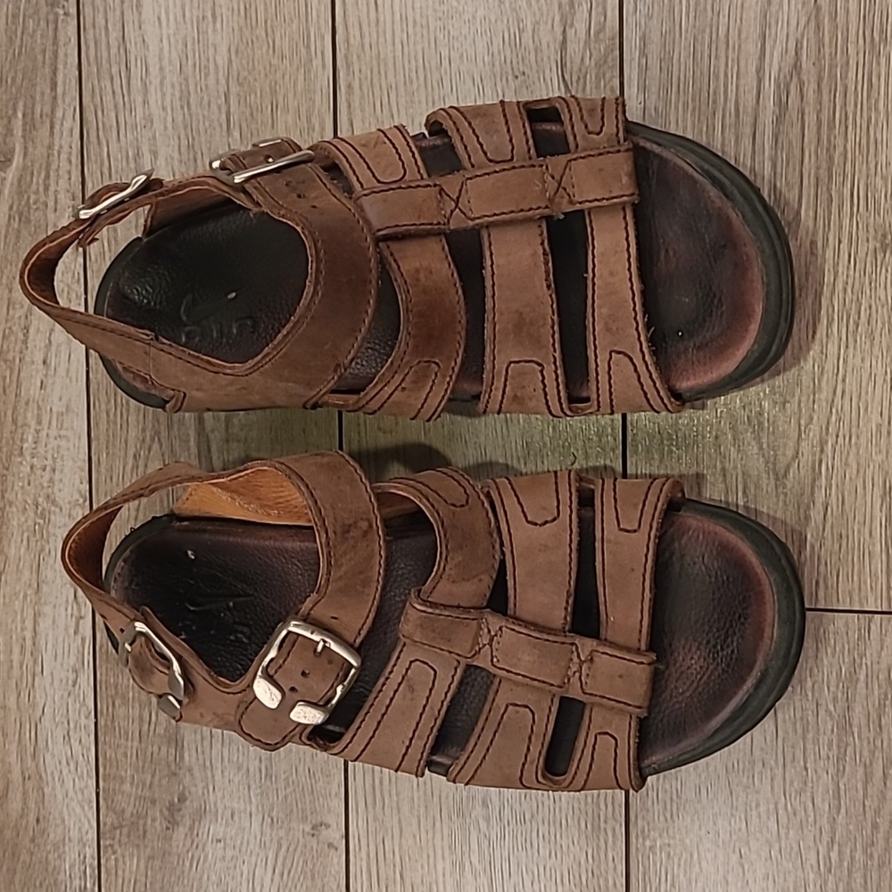 NIKE‎ ACG Light Brown Strap Leather Sz 9 Mens Sandals Shoes VTG RARE